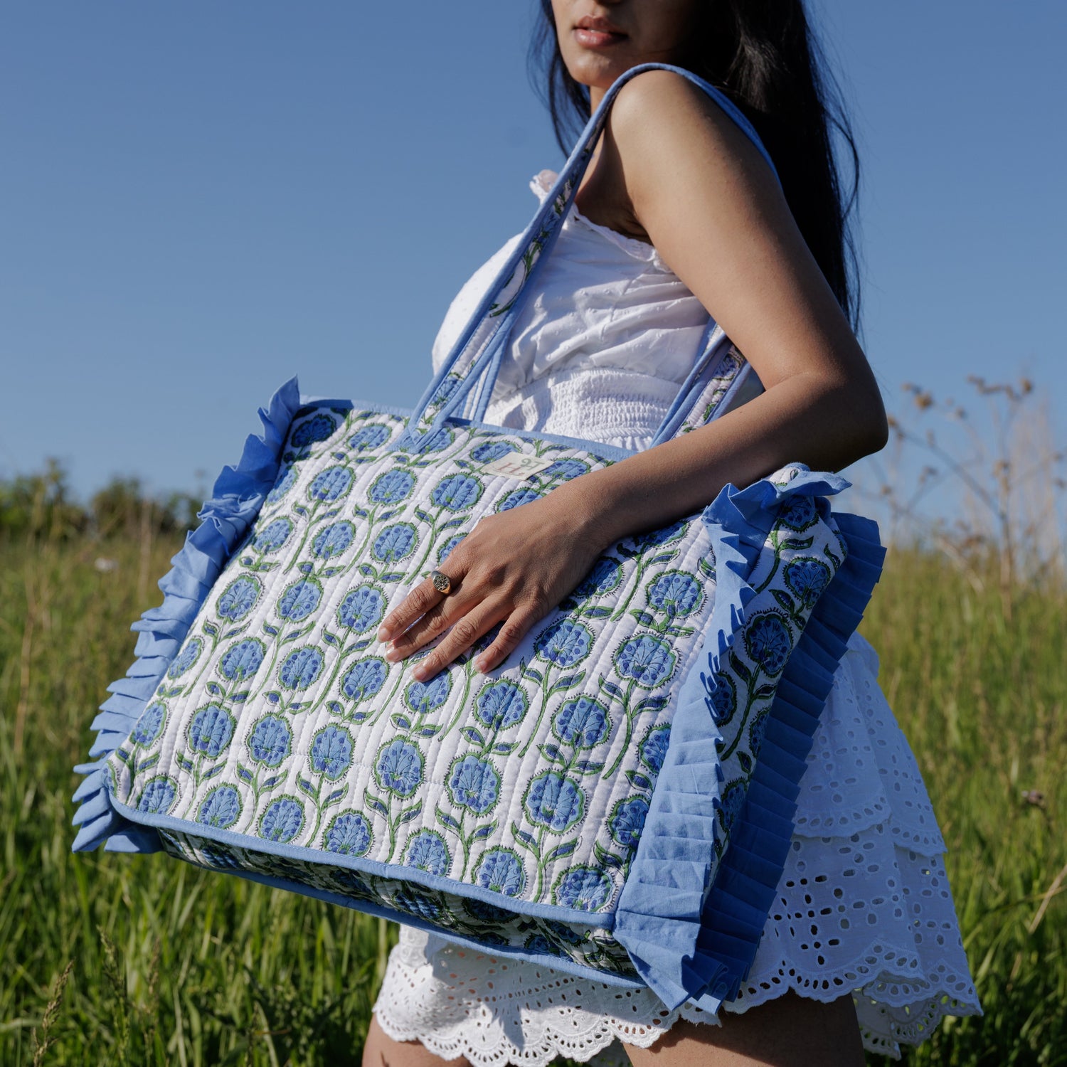 Frill Totes